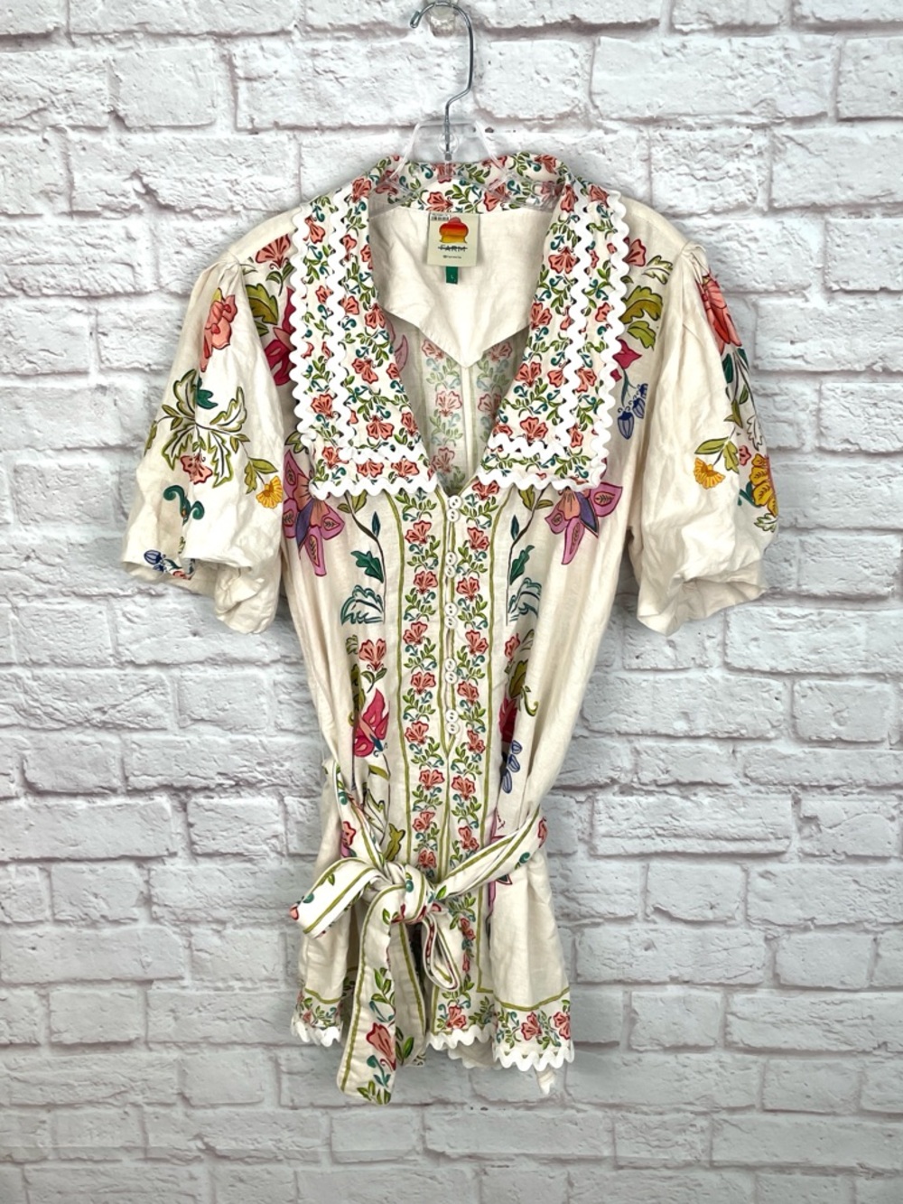 FARM Rio Off-White Floral Insects Cream Linen Romper Size Large - Picture 2 of 14